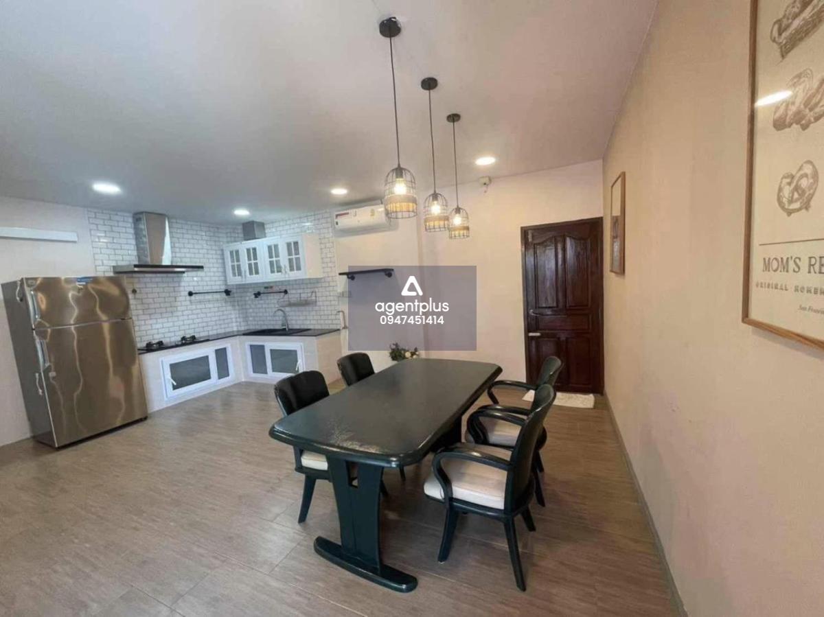 ขายพูลวิลล่า ที่น่าตื่นตาตื่นใจพร้อมสไลเดอร์น้ำ 5 ห้องนอน พัทยา