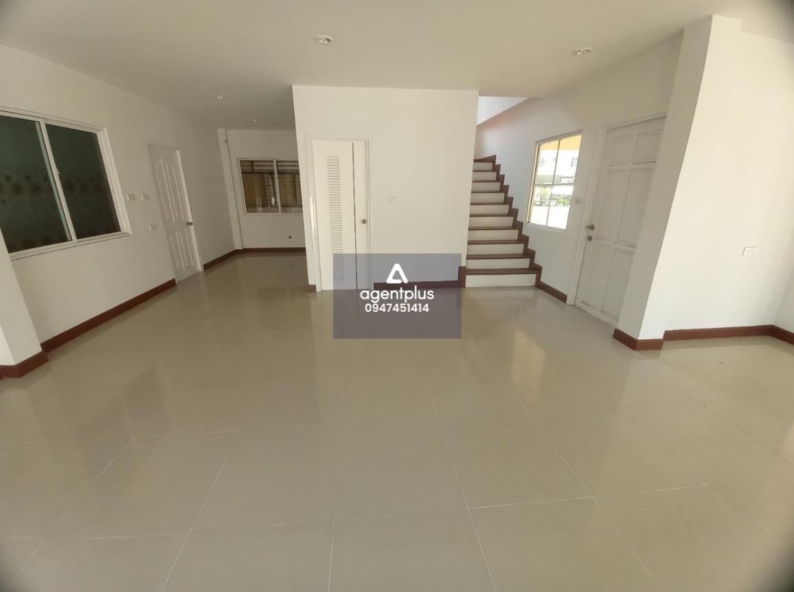 ขายบ้านเดี่ยว โครงการร่มรื่นกรีนพาร์ค วังน้อย ปรับปรุงใหม่ บ้านเดี่ยว 2 ชั้น ทำเลดี เดินทางเข้า-ออกสะดวก ติดถนนชุมชนบ้านหัวคลอง