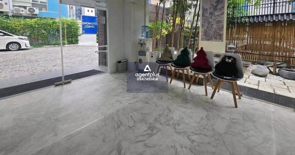 *ให้เช่า อาคารสำนักงาน 8 ชั้น พร้อมลิฟท์ ศรีนครินทร์ ตรงข้ามซีคอนสแควร์