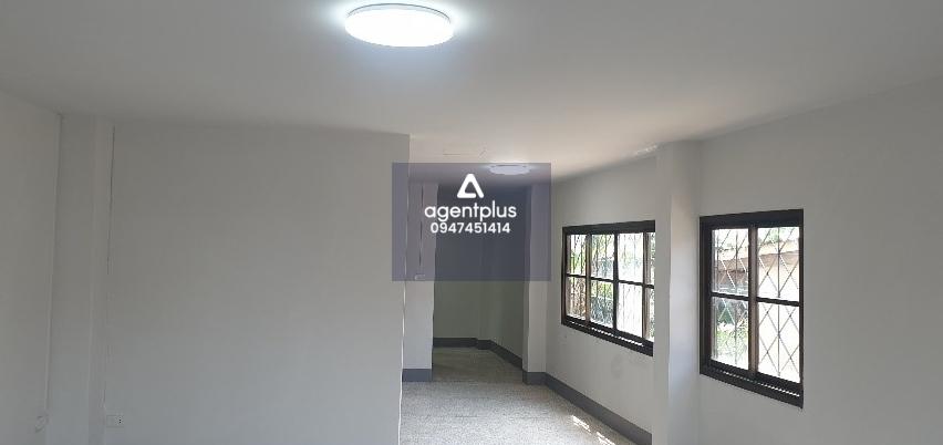 ขายอาคารพาณิชย์ 4 ชั้น นาเยีย ทำเลดีในย่านการค้าและแหล่งชุมชน การคมนาคมสะดวก สาธารณูปโภคครบ เหมาะสำหรับอยู่อาศัย เปิดกิจการ หรือทำเป็นสำนักงาน