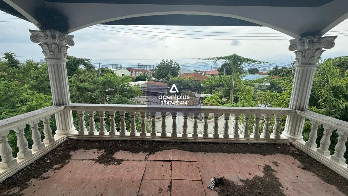 *ขายบ้านสำหรับรีโนเวท ใกล้โรงเรียน พัทยา