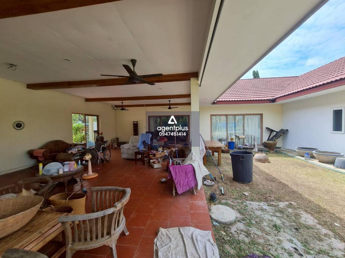 ขาย บ้านพร้อมสระว่ายน้ำ