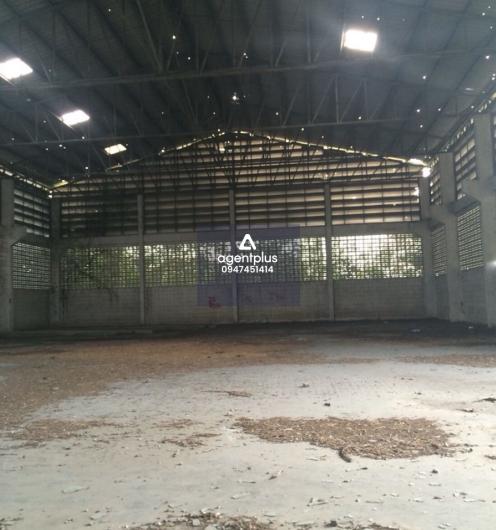 ขาย / ให้เช่า โกดัง โกดัง 4 ไร่ ติดถนนใหญ่