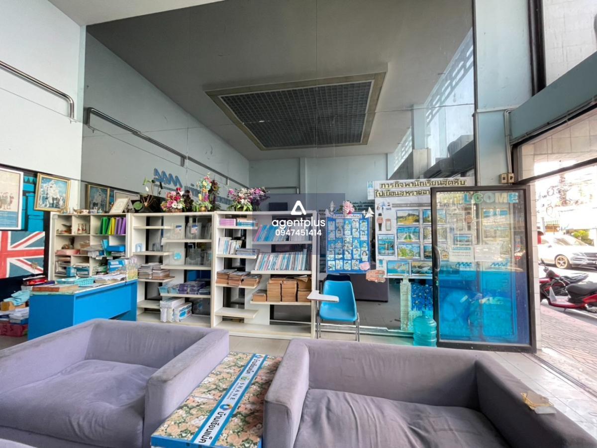  ให้เช่าอาคารพาณิชย์ 3 คูหา 4 ชั้น ทำเลตลาดสัตหีบ