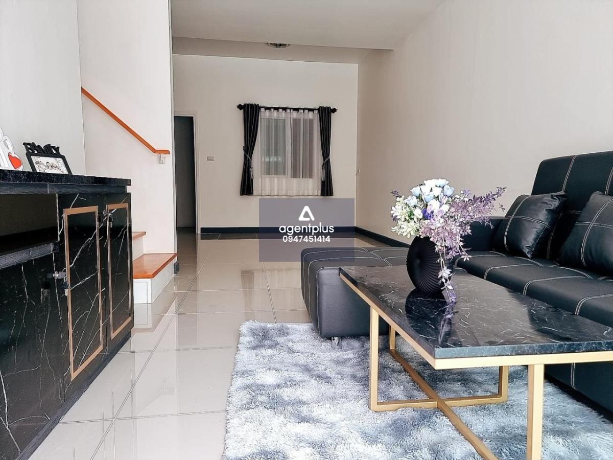 ขายบานทาวน์โฮม สวยคุณภาพดี หมู่บ้านลลิล พัฒนาการ พัทยา ชลบุรี