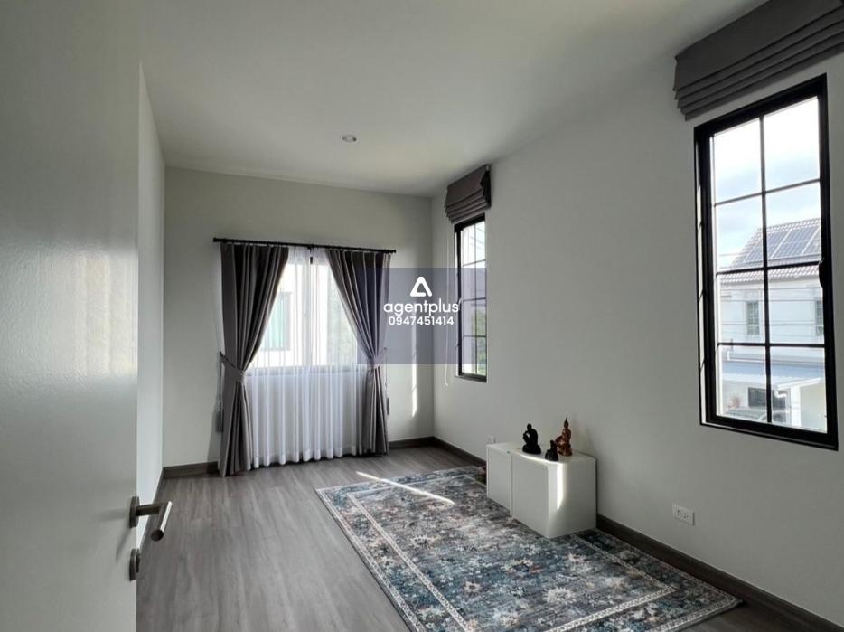 บ้านเดี่ยวพร้อมอยู่ สราญสิริ รามคำแหง ทำเลกรุงเทพกรีฑา ใกล้รถไฟฟ้า เหมาะสำหรับครอบครัว