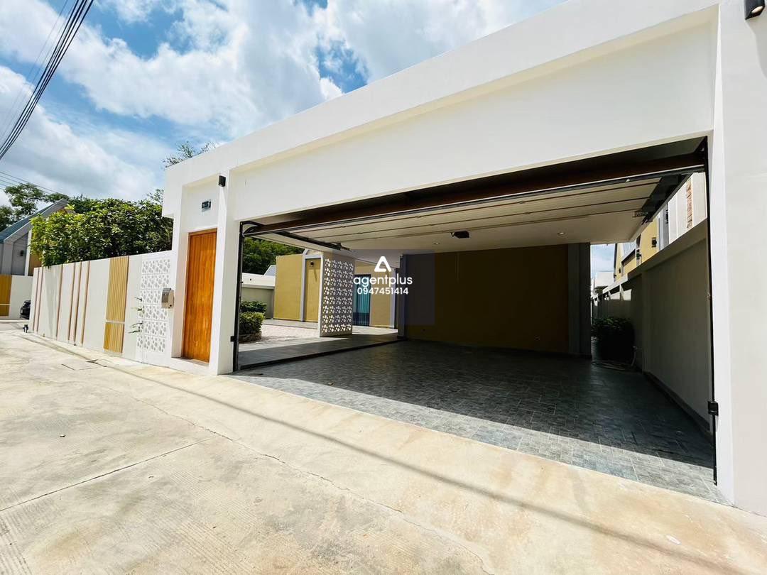 ขายบ้านพร้อมสระว่ายน้ำ บ้านสภาพดีใหม่ สะอาด น่าอยู่ ทุ่งกลมตาลหมัน 26 ชลบุรี