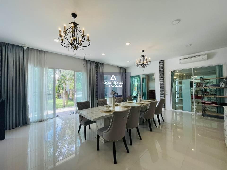 * บ้านพูลวิลล่าสไตล์โมเดิล ตกเเต่งครบพร้อมเข้าอยู่ ห้วยใหญ่ พัทยา