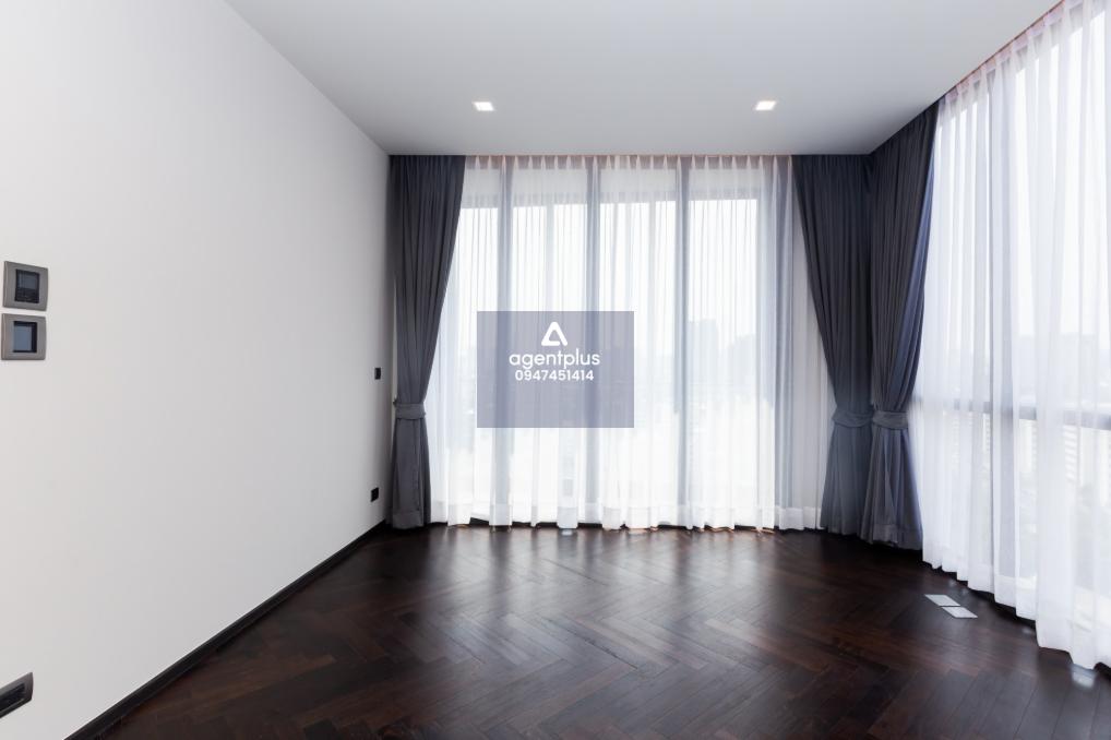 คอนโดลักชัวรี เดอะ โมนูเมนต์ สนามเป้า  ใจกลางพญาไท วิวเมืองสุดหรู ใกล้ BTS สนามเป้า