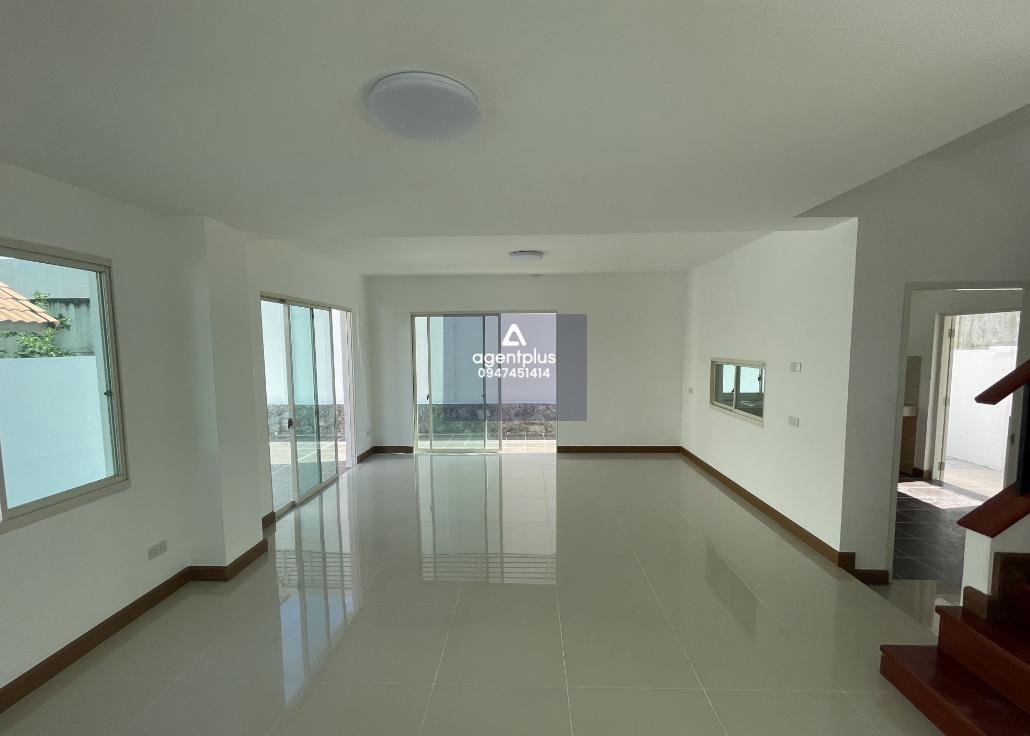 ขายบ้านเดี่ยว โครงการสวนวิวเขา ชลบุรี บ้านเดี่ยว 2 ชั้น ทำเลดี ติดถนน เดินทางเข้าออกสะดวก สาธารณูปโภคพร้อม อยู่ในแหล่งชุมชน