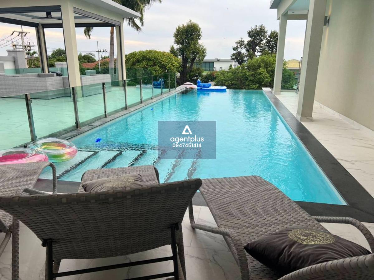 ขาย/เช่า บ้านหลังใหญ่พร้อมสระว่ายน้ำส่วนตัว สยาม รอยัล วิว พัทยา
