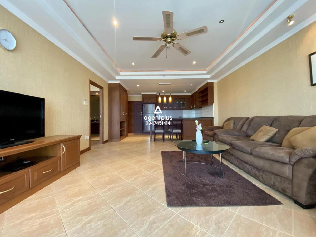 This low-rise condo is for sale and it comes at the price of 3,500,000฿. 1 Bedroom & 1 Bathroom 51 square meters Foreign quota Fully furnished & fitted. Ready to move in. Condo features, furniture & appliances: Balcony with garden & city view Living room 
