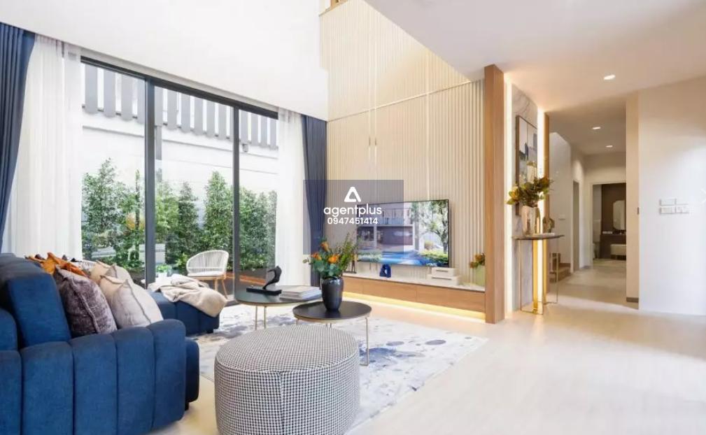 ขายบ้านเดี่ยวหรู วิลล่า 168 นิวกรุงเทพกรีฑา บ้านดีไซน์โมเดิร์น บนทำเลศักยภาพย่านนิวกรุงเทพกรีฑา ใกล้สิ่งอำนวยความสะดวกครบครัน เดินทางสะดวกเข้าออกได้หลายเส้นทาง