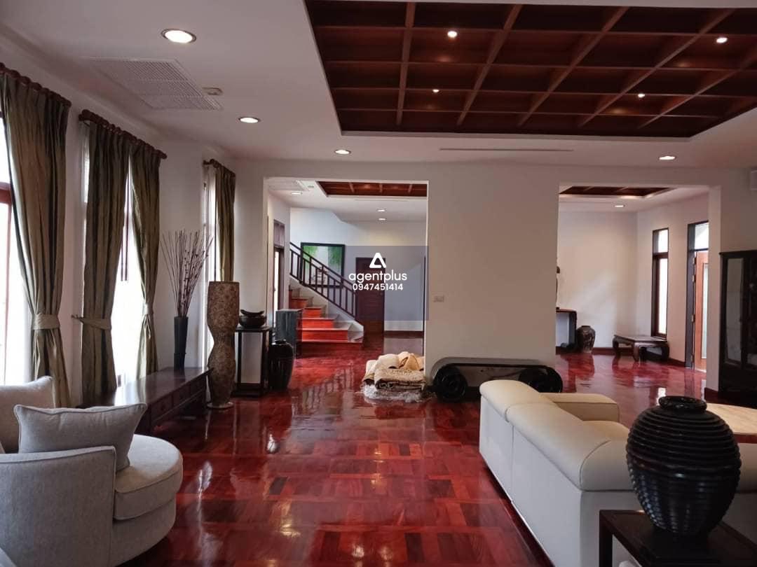 บ้านพูลวิลล่าในโครงการ บ้านสวยราคาพิเศษ view talay marina นาจอมเทียน พัทยา