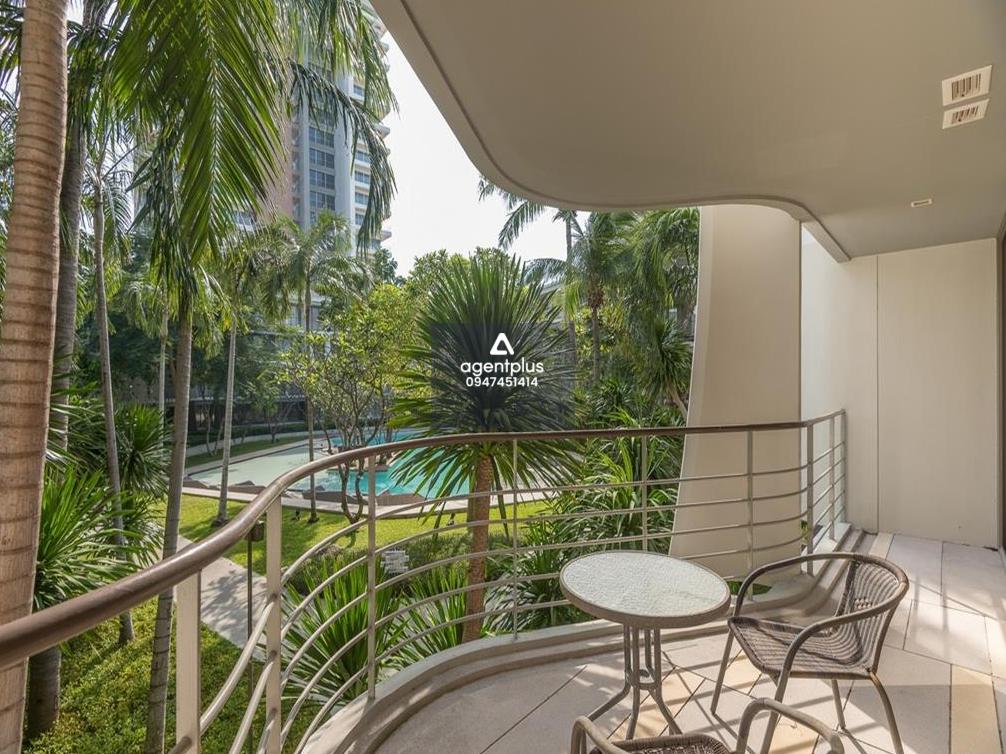 คอนโด 1 ห้องนอน ตกแต่งพร้อมอยู่ รับวิวสระว่ายน้ำ