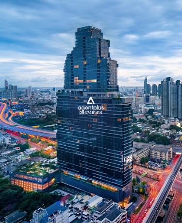 ขายคอนโดหรู เดอะ แบงค็อค สาทร  พร้อมอยู่ ทำเลดีใจกลางเมือง