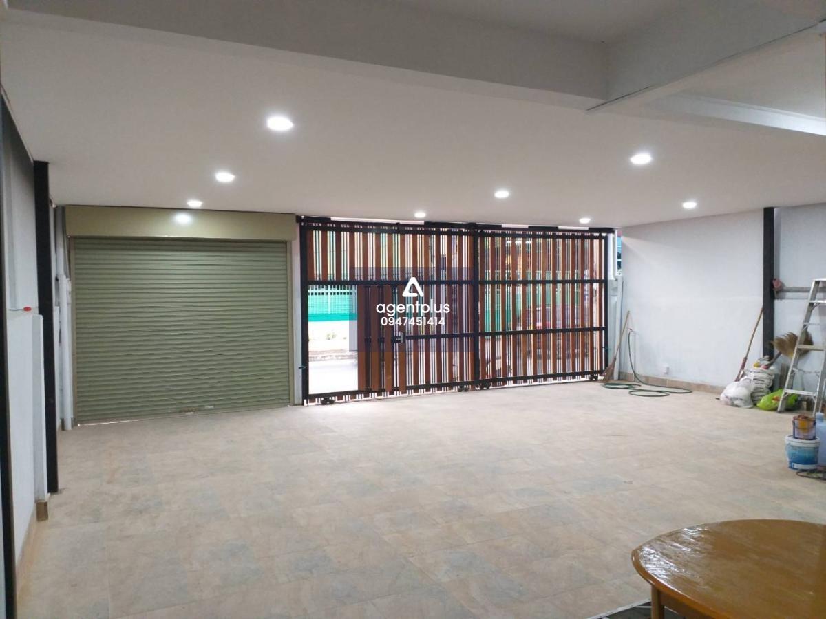 ขายทาวน์เฮ้าส์หลังมุม ทำเลห้วยขวาง – ประชาราษฎร์บำเพ็ญ  ใกล้โรงเรียนจันทร์หุ่นบำเพ็ญ | เหมาะทำโฮมออฟฟิศ / ร้านค้า