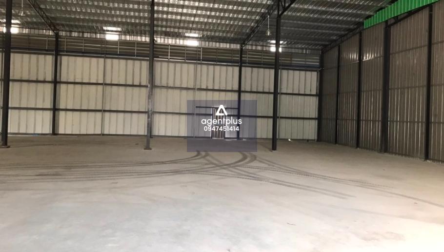 *ให้เช่าโกดัง โรงงาน พื้นที่ 816 ตร.ม พุทธบูชา