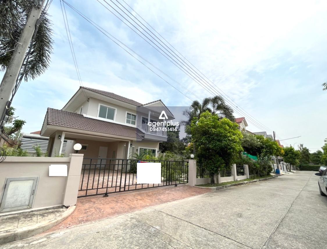 ขายบ้านเดี่ยว 2 ชั้น ทำเลดี เดินทางสะดวก รายล้อมด้วยสถานที่อำนวยความสะดวก บ้านเดี่ยว โครงการบ้านมณีรินทร์ พาร์ค 2