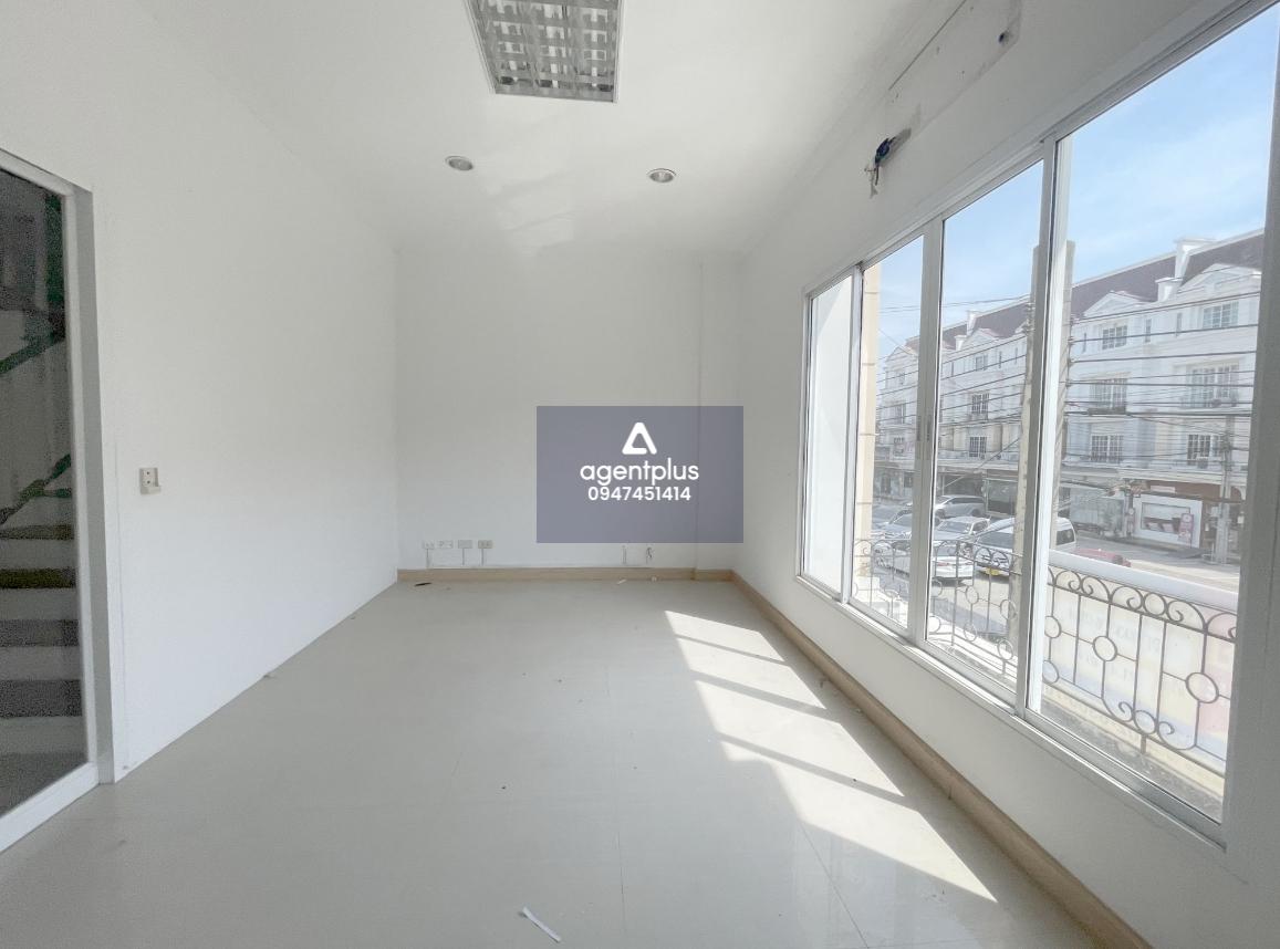 ขายอาคารพาณิชย์ 4 ชั้น พลัส พาร์ค อเวนิว ลาซาล-ศรีนครินทร์ ทำเลดี เหมาะทำธุรกิจ หรืออยู่อาศัยพร้อมสำนักงาน