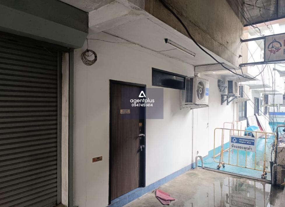 ออฟฟิศให้เช่าชั้น 2 ทำเลดี ติด BTS เพลินจิต ขนาด 40 ตารางเมตร