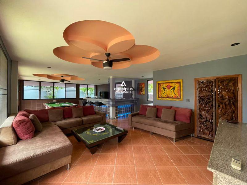 พูลวิลล่าให้เช่า – ซอยสยามคันทรีคลับ พัทยา ทำเลดี เดินทางสะดวก บรรยากาศเงียบสงบ เหมาะสำหรับอยู่อาศัย