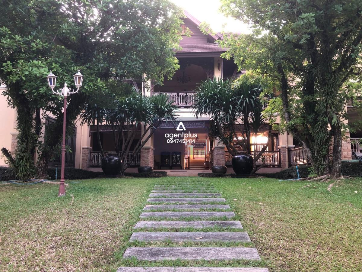 ขายด่วน!!บ้านสวยสามหลังพร้อมอยู่ บนเนินสวยบ้านกิ่วพร้าว แม่จัน เชียงราย