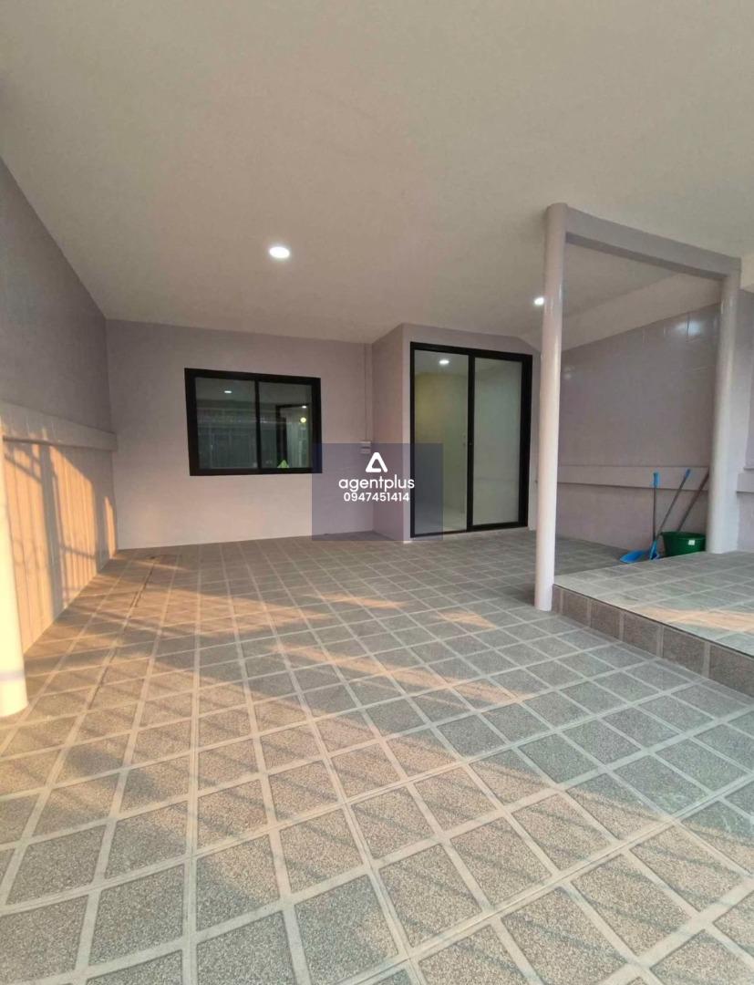 ขายทาวน์เฮ้าส์ 2ห้องนอนรีโนเวทใหม่ทั้งหลัง ซอยเขาน้อย พัทยา