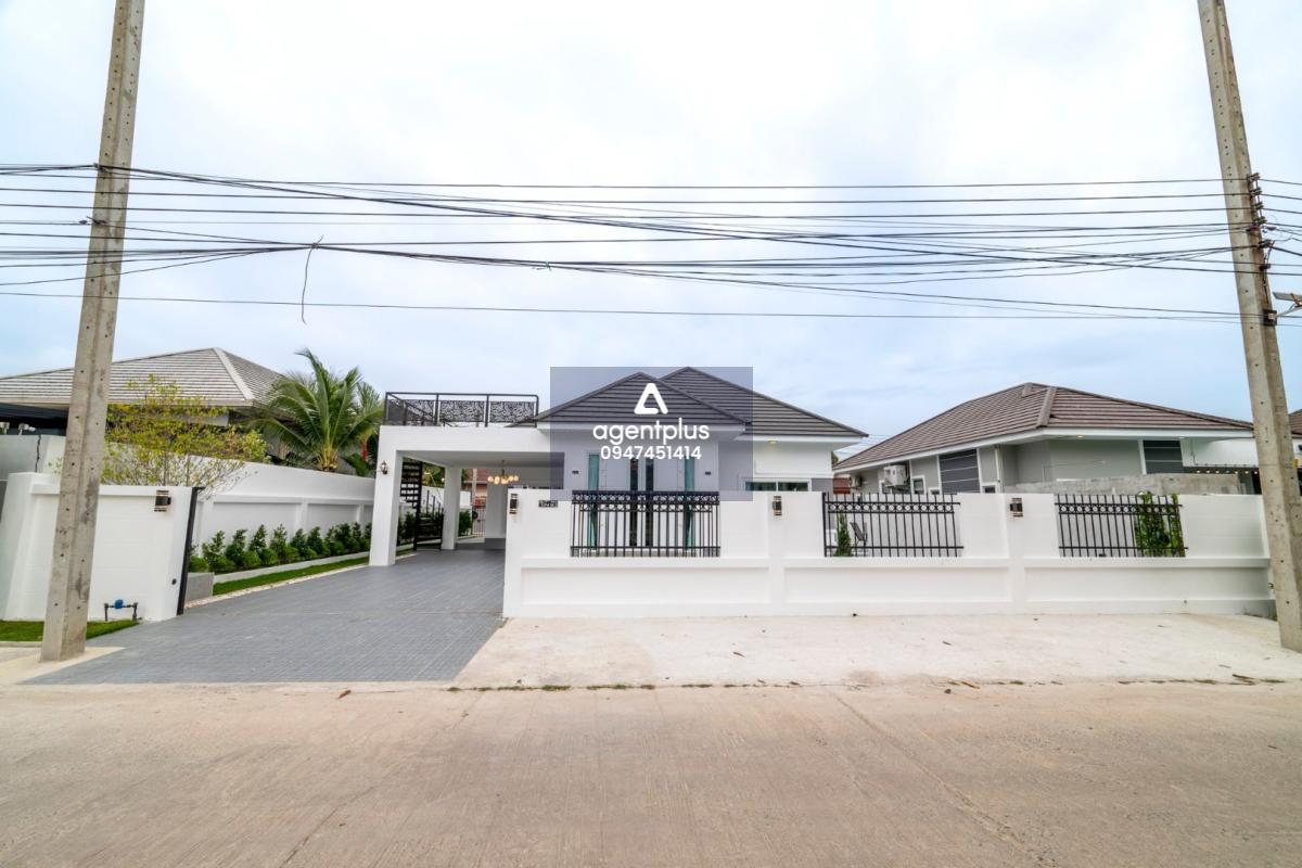 ขายบ้านเดี่ยวพร้อมสระว่ายน้ำ โครงการพรเทพ 8 หนองปลาไหล พัทยา ทำเลดี ตกแต่งพร้อมเข้าอยู่