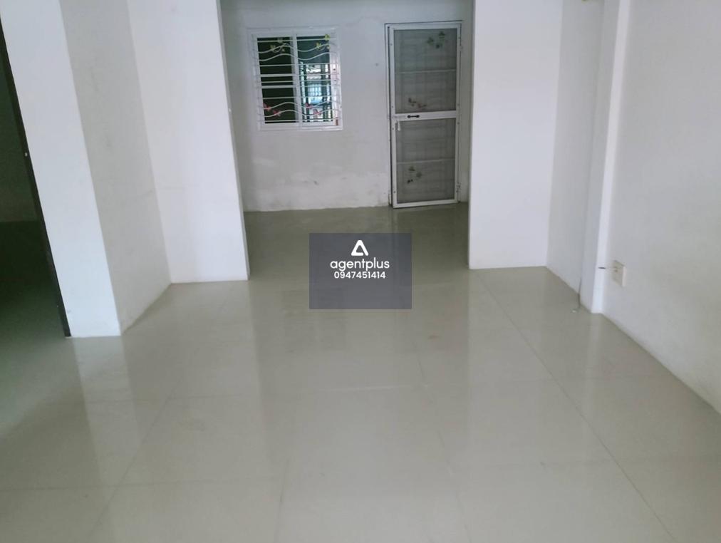 ทาวน์เฮ้าส์ โครงการแผ่นดินทอง ลิฟวิ่งโฮม ปลวกแดง ทำเลโครงการติดถนนปลวกแดง-ห้วยปราบ (รย.3013) เดินทางเข้า-ออกสะดวก