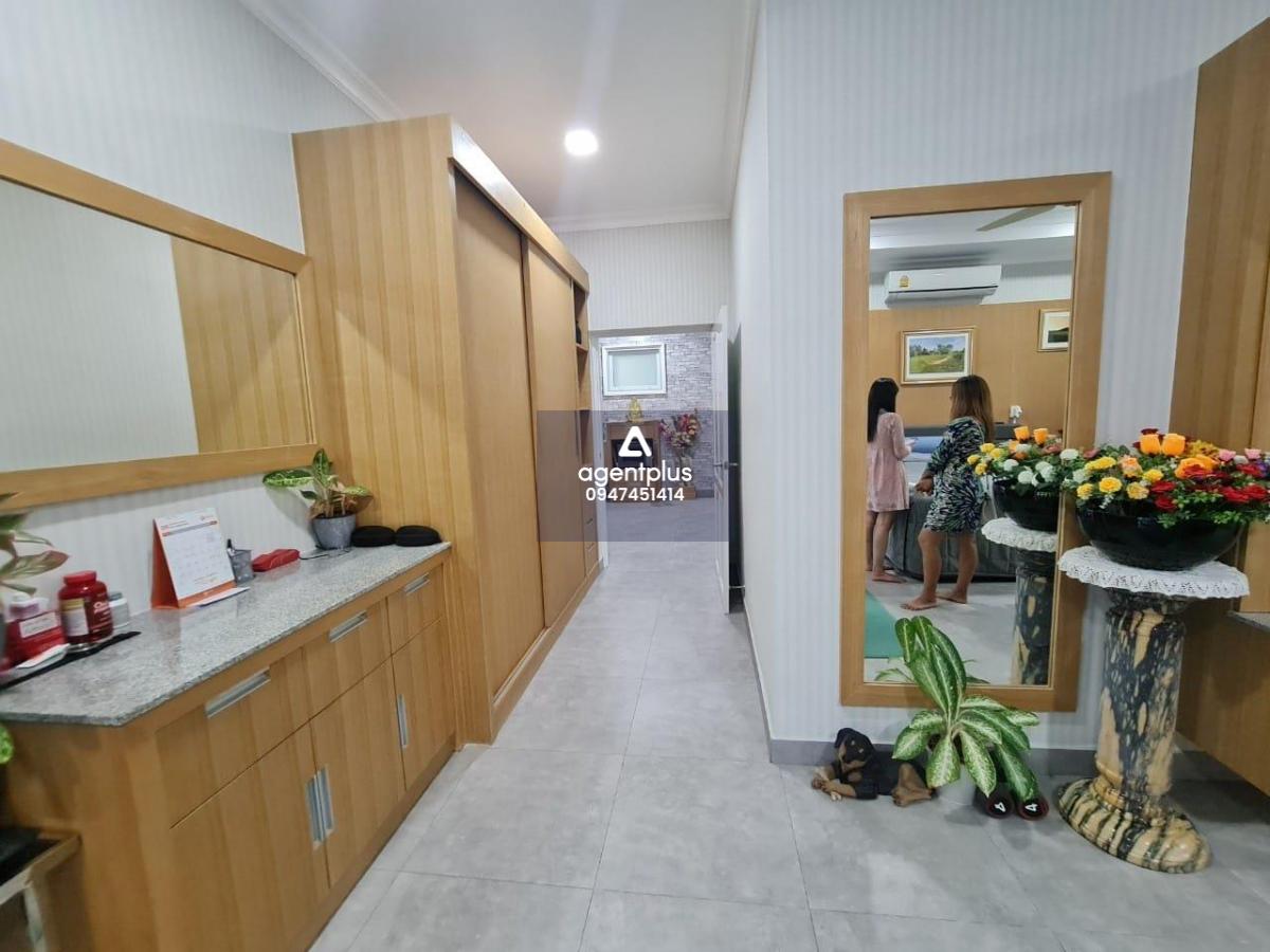 พูลวิลล่าสุดหรูในสนามกอล์ฟฟีนิกซ์ในสนามกอล์ฟฟีนิกซ์