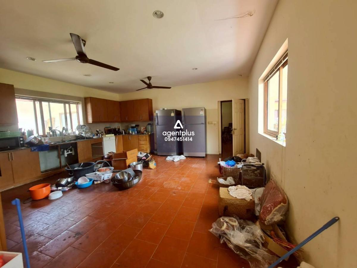 ขาย บ้านพร้อมสระว่ายน้ำ