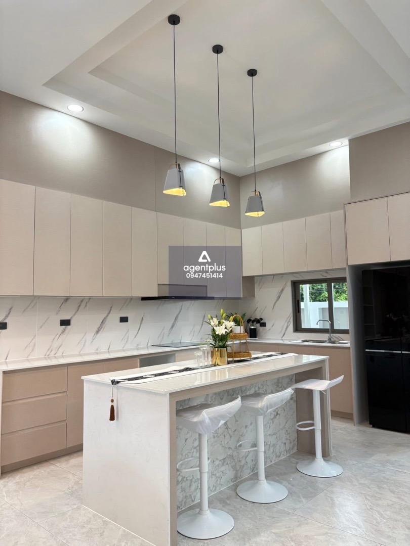 บ้านพร้อมสระว่ายน้ำ บิวท์อินทั้งหลัง หิ้วกระเป๋าเข้าอยู่ได้เลย พัทยา