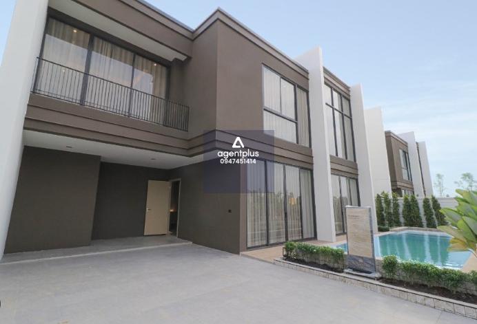  ไฮแลนด์ พาร์ค  พูลวิลล่า พัทยาหรูใจกลางพัทยา! สไตล์โมเดิร์น พร้อมสระว่ายน้ำส่วนตัว ใกล้สุขุมวิท