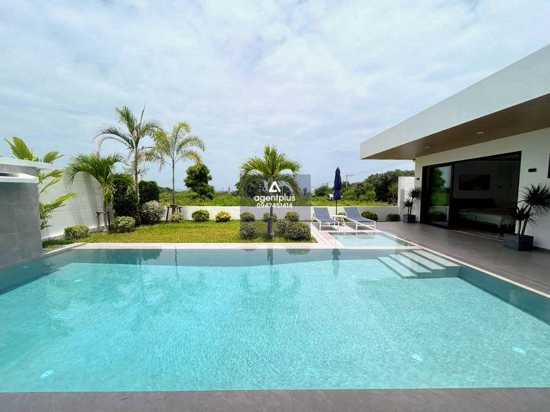 พูลวิลล่าสไตล์โมเดิร์นใหม่เอี่ยม พร้อมวิวทะเล – ทำเลเยี่ยม ใกล้สุขุมวิท