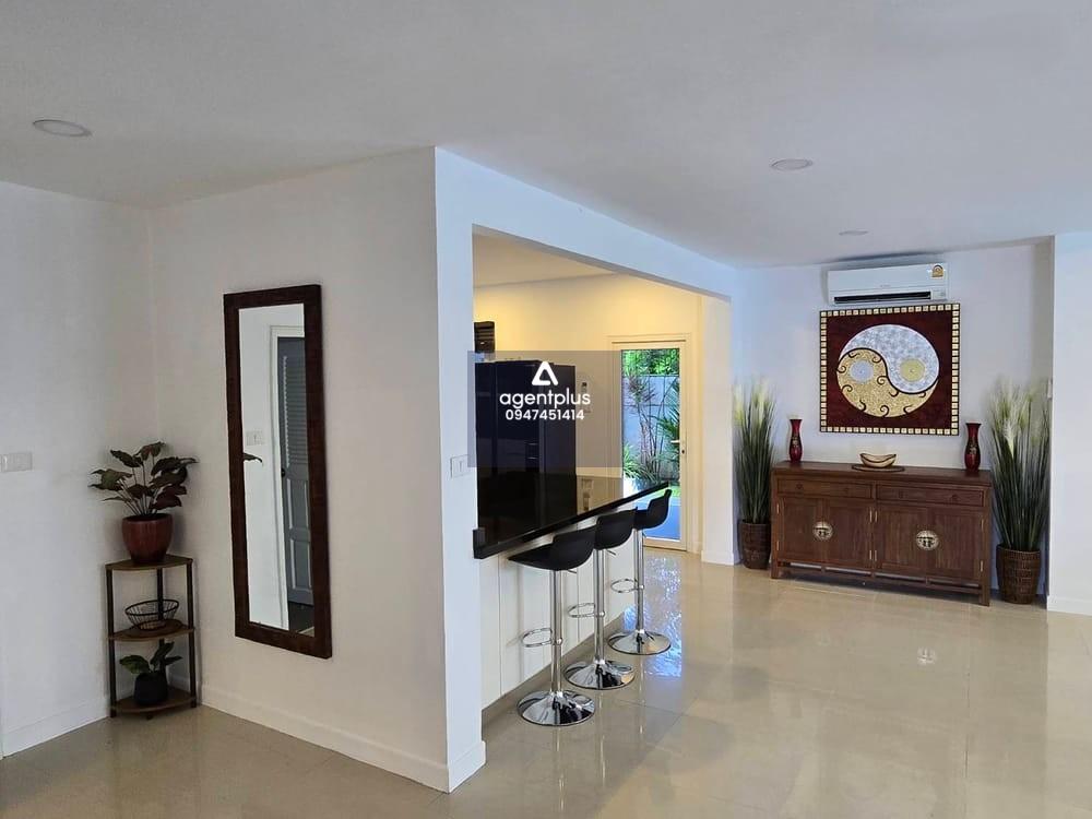 *ปล่อยเช่าพูลวิลล่าหลังใหญ่ ใกล้โรงเรียนนานาชาติ พัทยา