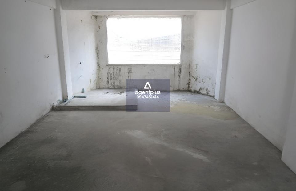 ขายอาคารพาณิชย์ 3.5 ชั้น ทำเลดี รายล้อมด้วยแหล่งชุมชนและสถานศึกษา การคมนาคมสะดวก ใกล้ถนนสุขุมวิท (ทล.3) เดินทางเข้าออกง่าย เหมาะสำหรับอยู่อาศัยและทำธุรกิจ