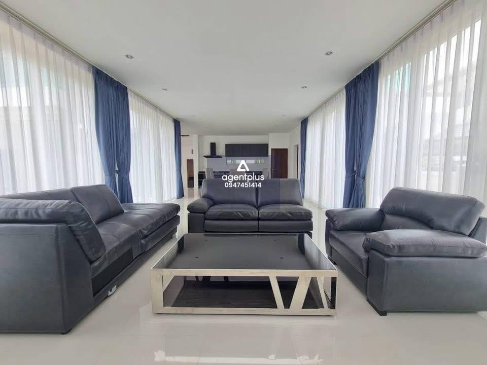 *ขายพูลวิลล่าติดทะเล หมู่บ้านซีบรีซวิลล่าพัทยา (แยกกระทิงลาย) 