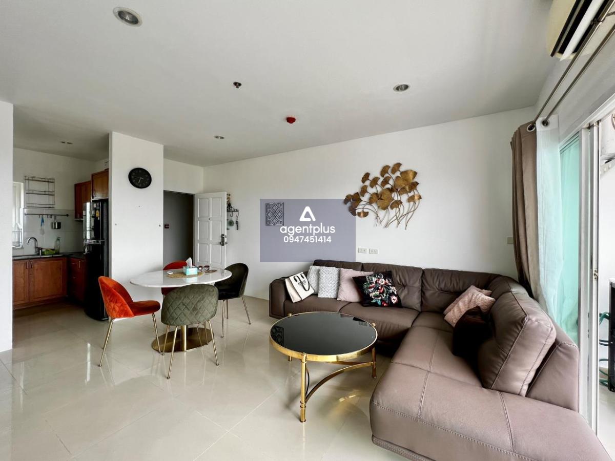 # เอดี ฮายัต วงศ์อมาตย์ (คอนโดวิวทะเล *FQ*)