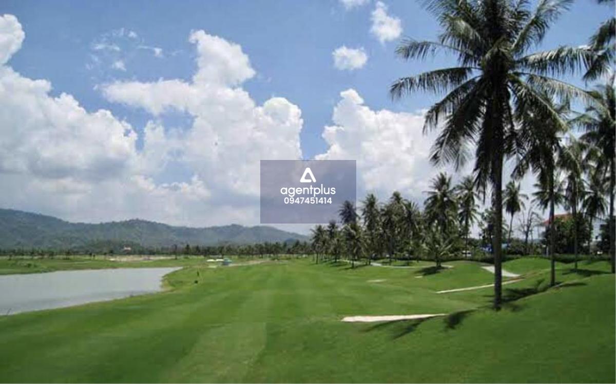 ขายสนามกอล์ฟ 335 ไร่ ใกล้อ่างเก็บน้ำบางพระ ศรีราชา ชลบุรี