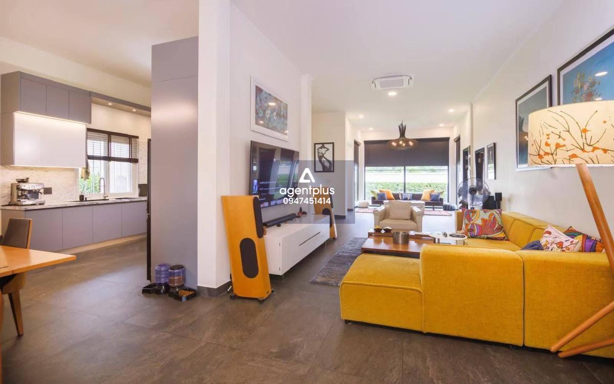 ขายวิลล่าหรูสไตล์ Modern Luxury ขอบอ่างมาบประชัน พัทยา