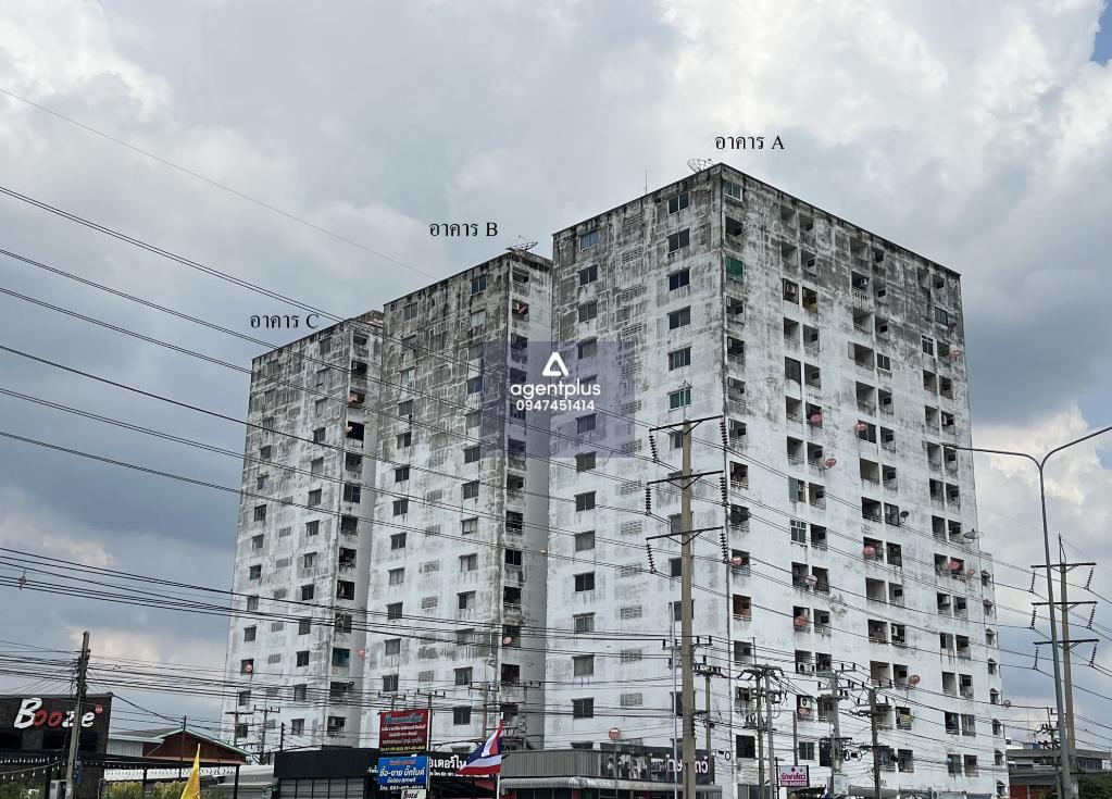 ขายคอนโดมิเนียมทำเลดี ตั้งอยู่ติดถนนบางบัวทอง-บางพูน(ซ่อมสร้าง) คมนาคมสะดวก โครงการเอกธานีคอนโดทาวน์ (บางพูน) ปทุมธานี