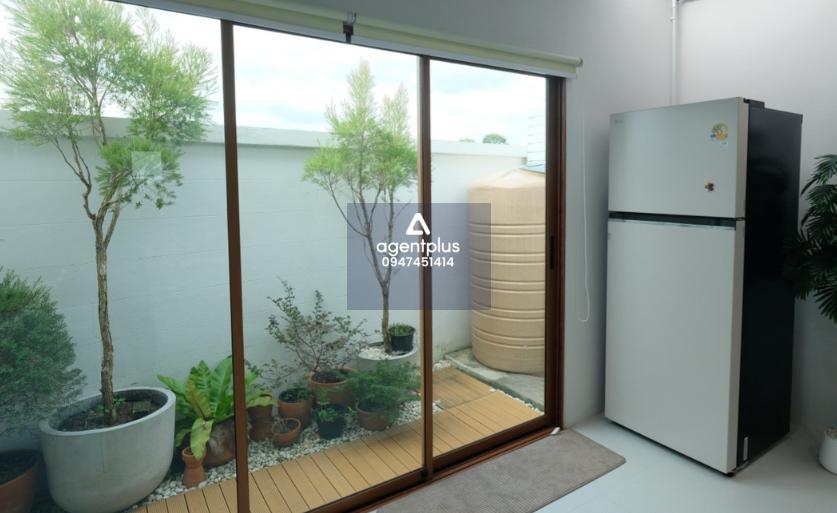 ขาย บ้านที่ตกแต่งสไตล์มินิมอล สแกนดิเนเวียน พร้อม Minimal Garden หลังบ้าน