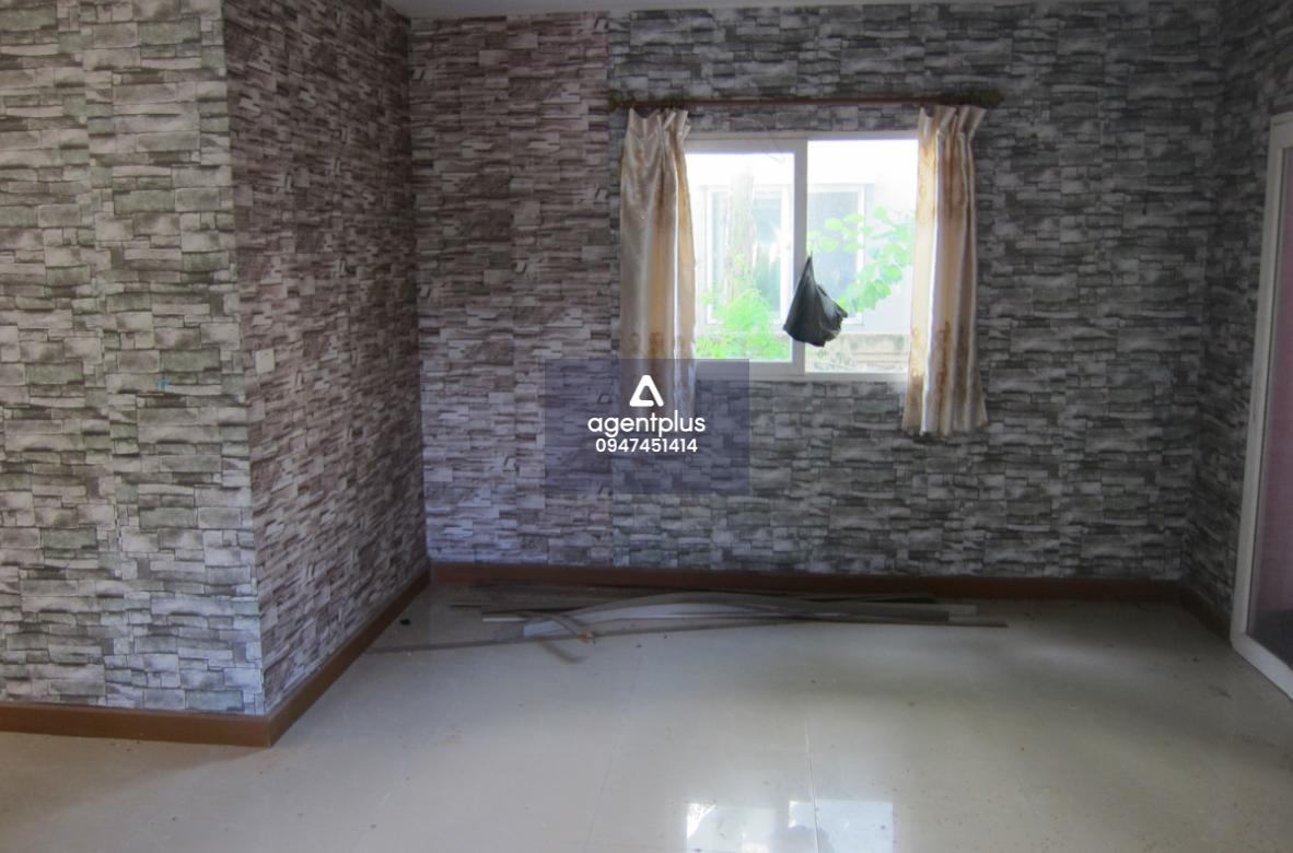 ขายบ้านเดี่ยวเปล่า 2 ชั้น โครงการพฤกษาวิลเลจ 15 ถนนเทพารักษ์ ราคา 3 ล้านบาท เหมาะกับการนำมารีโนเวทใหม่ ใกล้วัดน้อยสุวรรณาราม โรงเรียนและตลาดสด