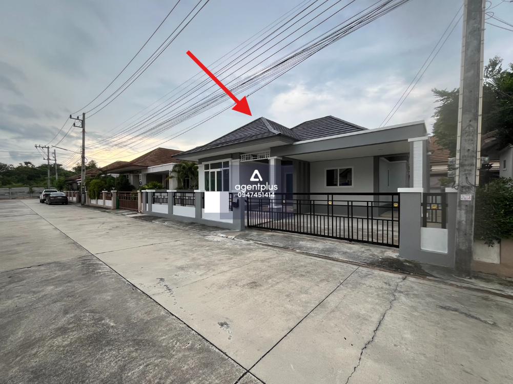 บ้านเดี่ยวชั้นเดียว ห่างจากถนนสุขุมวิท(ทล.3) เดอะ ปาล์มพลา บีช บ้านฉาง ใกล้ถนนเทศบาล 34 เดินทางเข้า-ออกสะดวก