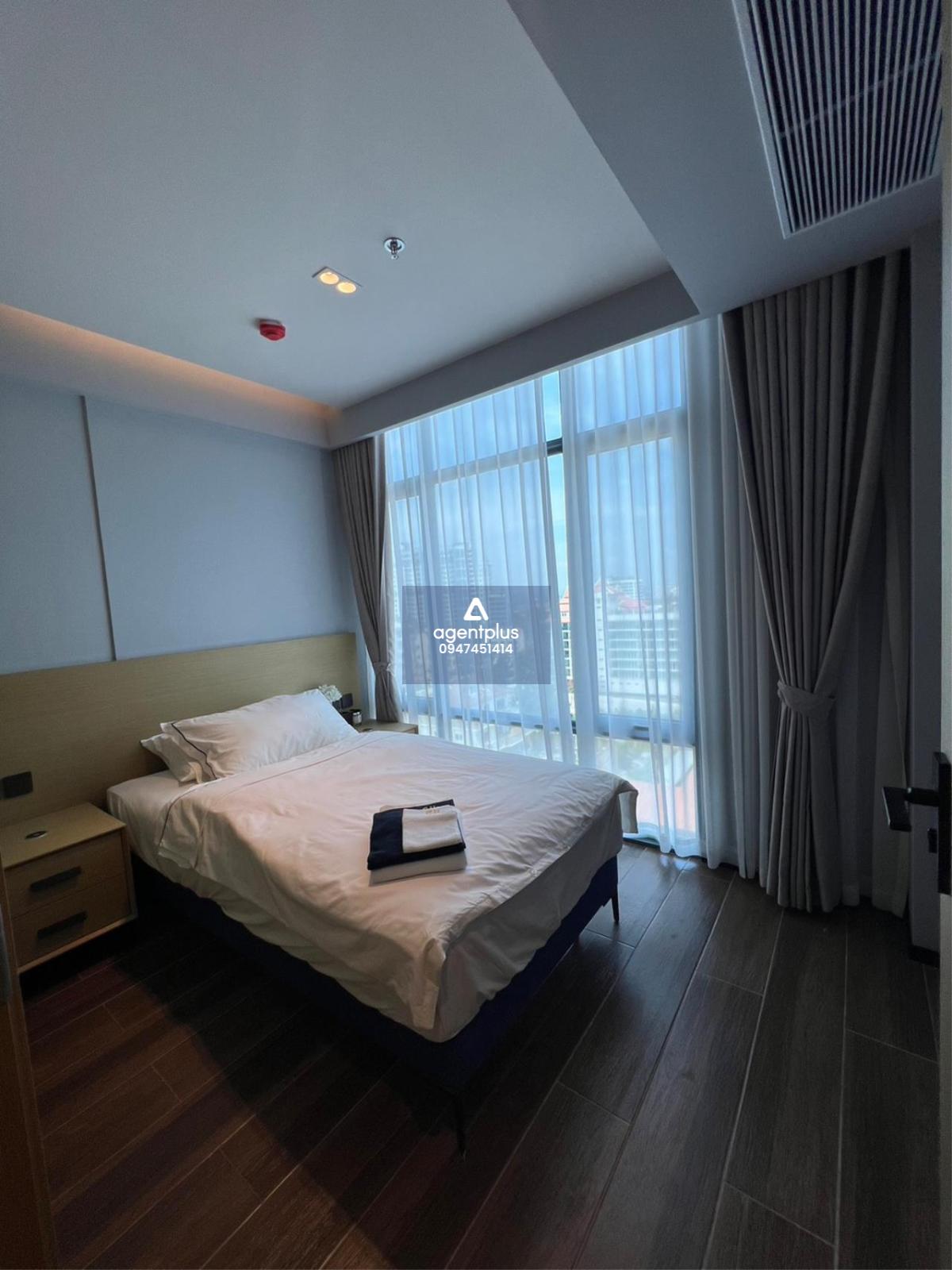 Beverly Mountain Bay Luxury Condominium Pattaya
