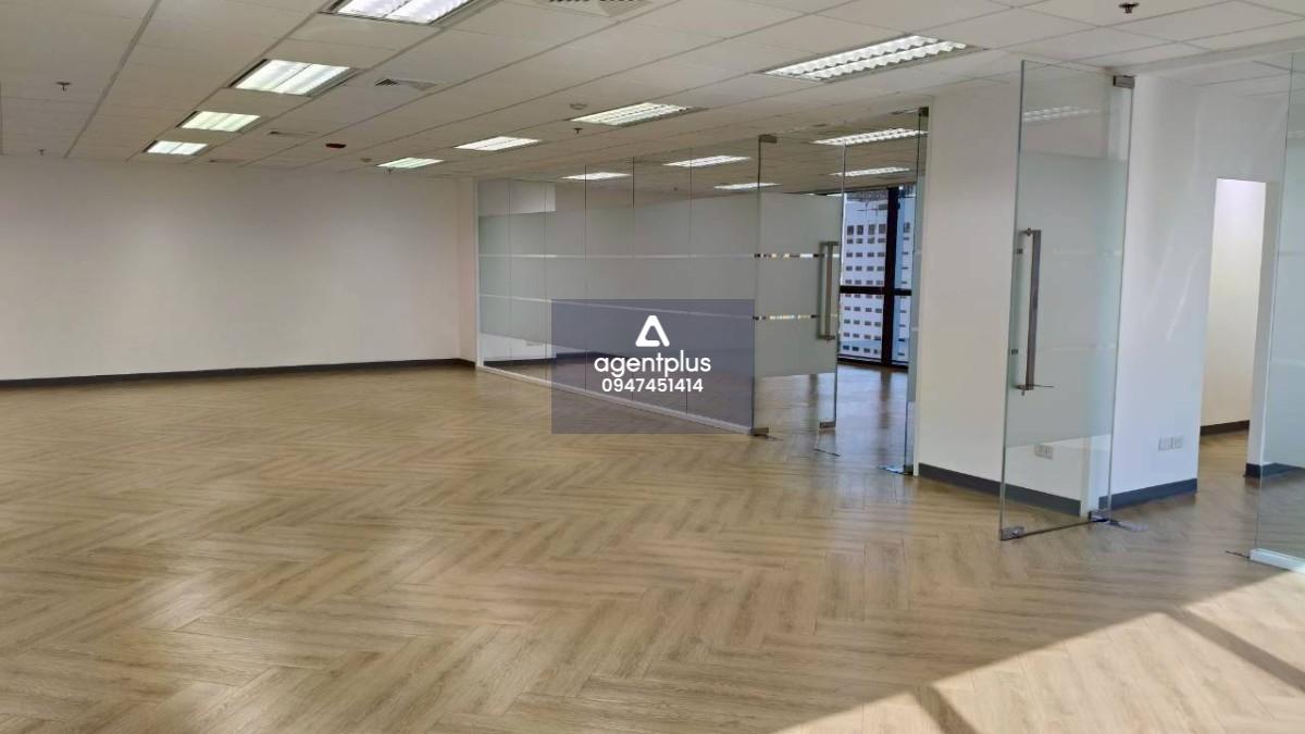 ออฟฟิศให้เช่า ถ.เพชรบุรีตัดใหม่