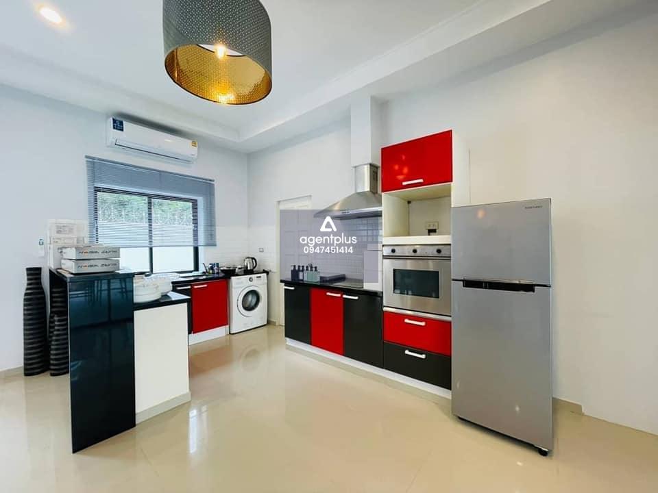 #ให้เช่าบ้านพูลวิลล่าใจกลางเมืองพัทยา- พระตำหนักซอย 5  ใกล้ชายหาดและวอกกิ้งสตรีท สะดวกสบาย แวดล้อมด้วยสิ่งอำนวยความสะดวกครบครัน