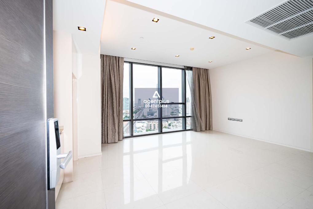 ขายคอนโดหรู เดอะ แบงค็อค สาทร  พร้อมอยู่ ทำเลดีใจกลางเมือง