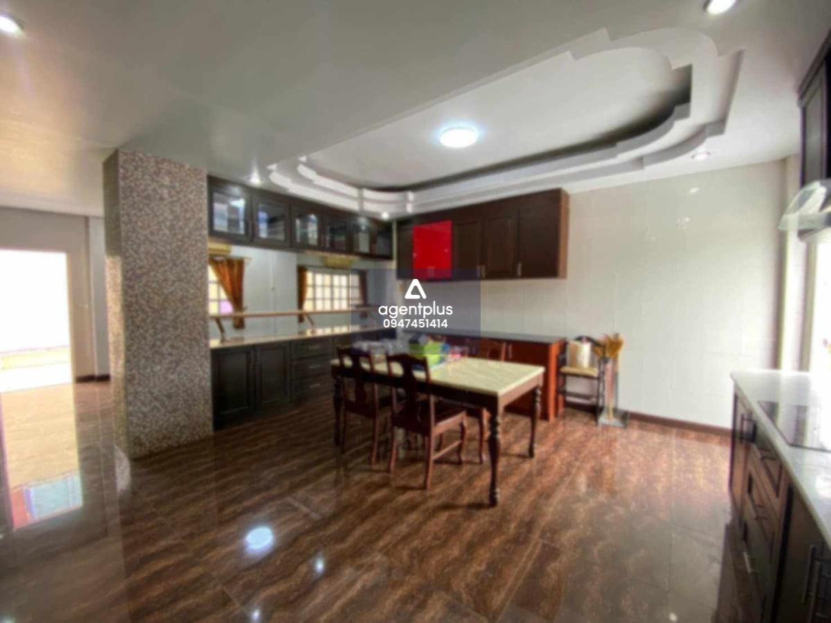 *ให้เช่า พูลวิลล่า ใกล้หาดจอมเทียน 4 ห้องนอน 5 ห้องน้ำ พร้อมสระว่ายน้ำและสวนส่วนตัว